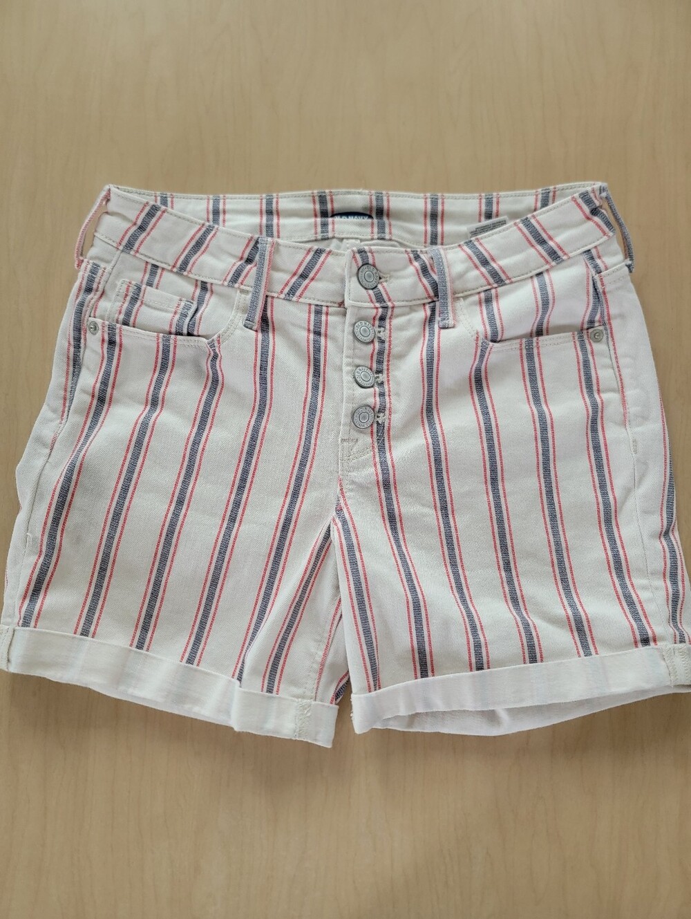 Old Navy Striped Button-Front Women’s Shorts White w/ Red & Blue Stripes Size 4